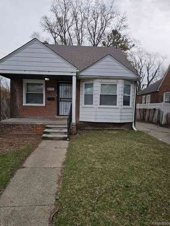 Homes For Rent - 8442 Warwick Street <br/> Detroit, MI 48228