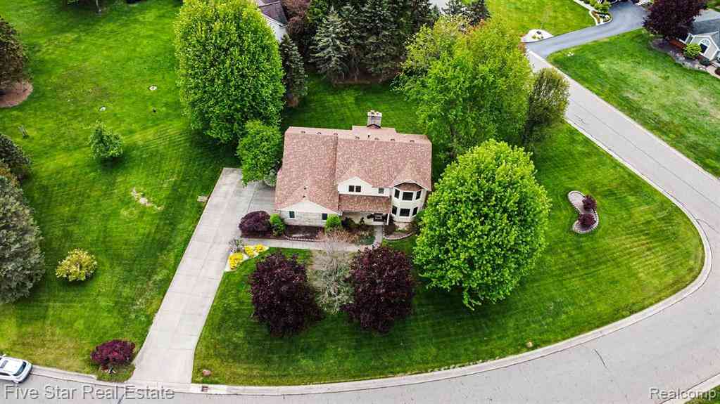 Homes For Sale - 10100 Abrams Fork <br/> Brighton, MI 48114