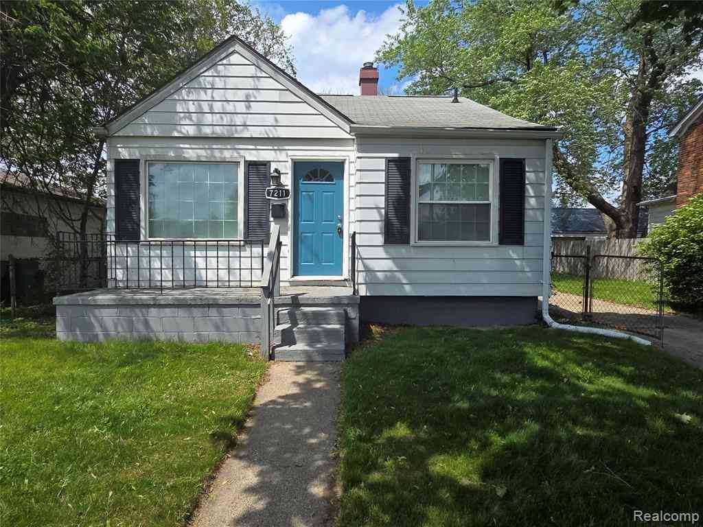 Homes For Rent - 7211 Paige Avenue <br/> Warren, MI 48091