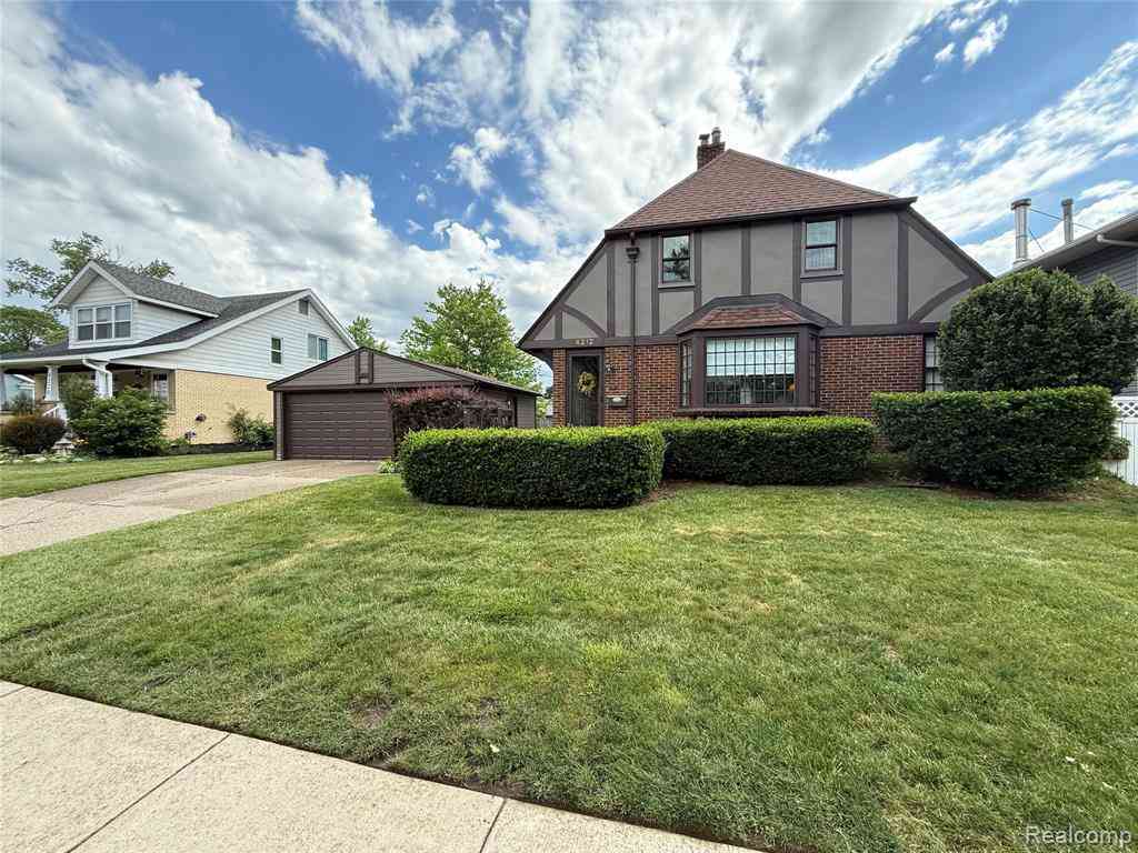 Homes For Sale - 4212 Cooper Avenue <br/> Royal Oak, MI 48073