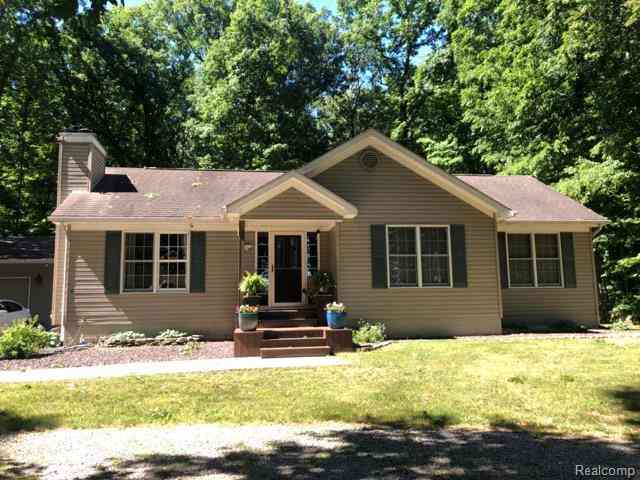 Homes For Sale - 7907 Stewart Road <br/> Monroe, MI 48162