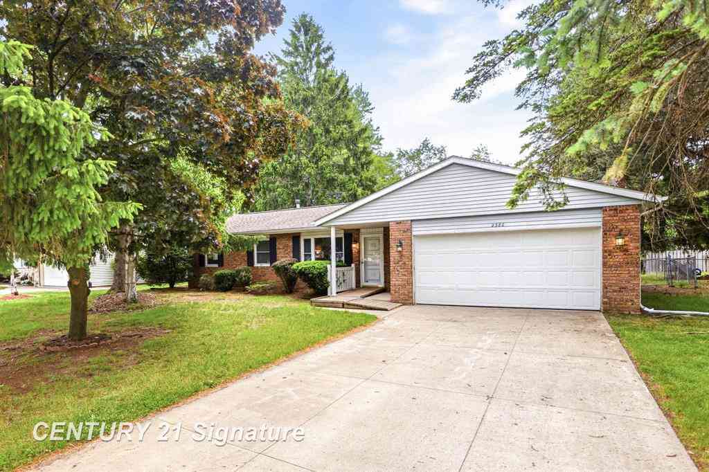 Homes For Sale - 2380 E Gatesboro Drive <br/> Saginaw, MI 48603