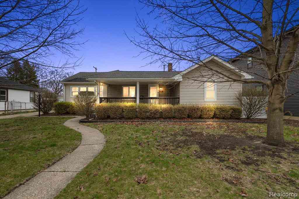 Homes For Sale - 1920 E Saratoga Street <br/> Ferndale, MI 48220