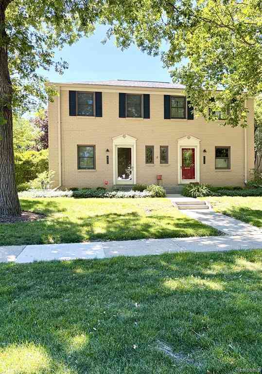 Condo For Rent - 655 N Eton Street <br/> Birmingham, MI 48009