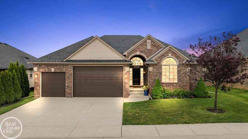 Homes For Sale - 62861 Franklin Park Drive <br/> Macomb County, Washington, MI 48094