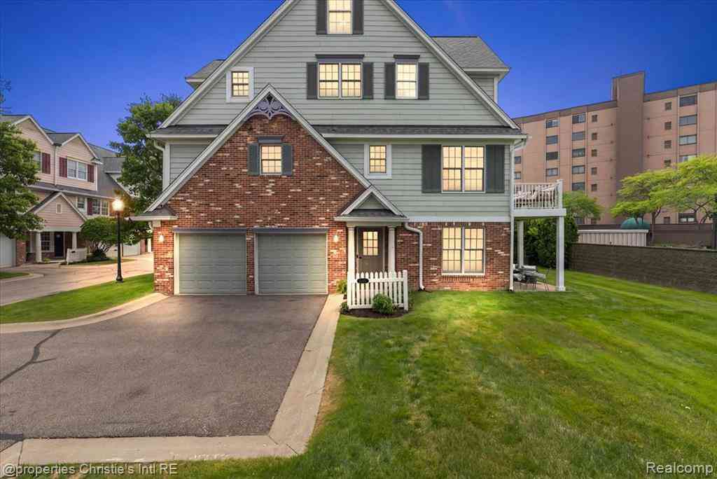 Condo For Sale - 26010 Felicity Landing <br/> Harrison Township, MI 48045