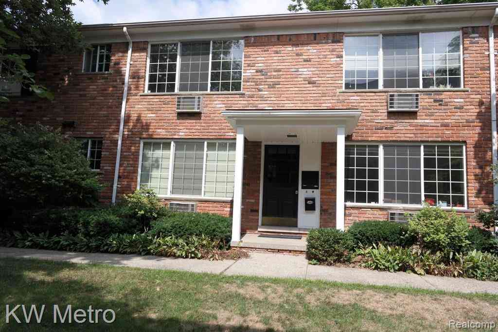 Condo For Rent - 630 Ann Street  #8<br/> Birmingham, MI 48009