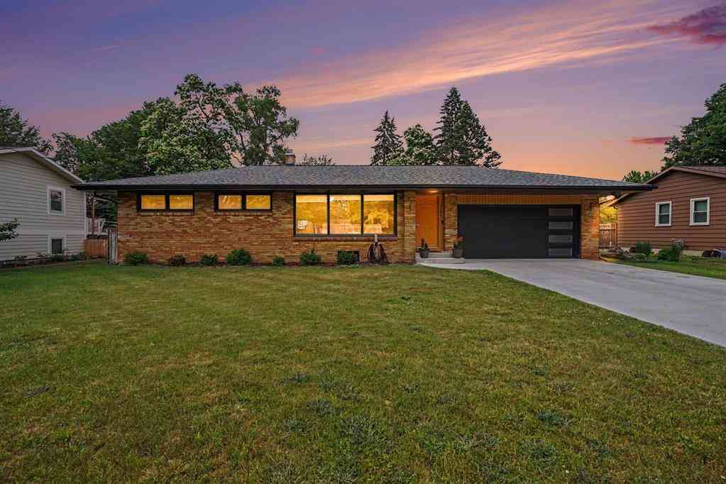 Homes For Sale - 1089 Legion Park Drive <br/> Holland, MI 49423