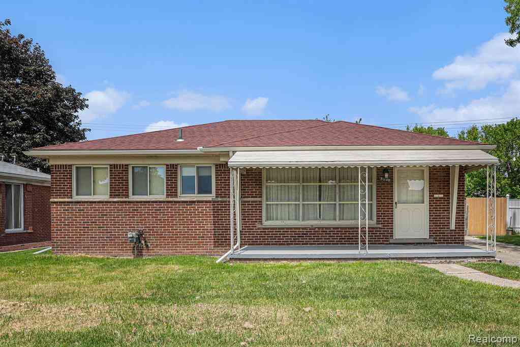 Homes For Sale - 5239 East 13 Mile Road <br/> Macomb County, Warren, MI 48092