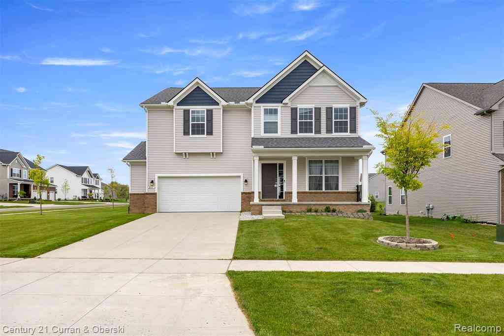 Homes For Sale - 2717 Salt Springs Drive <br/> Saline, MI 48176