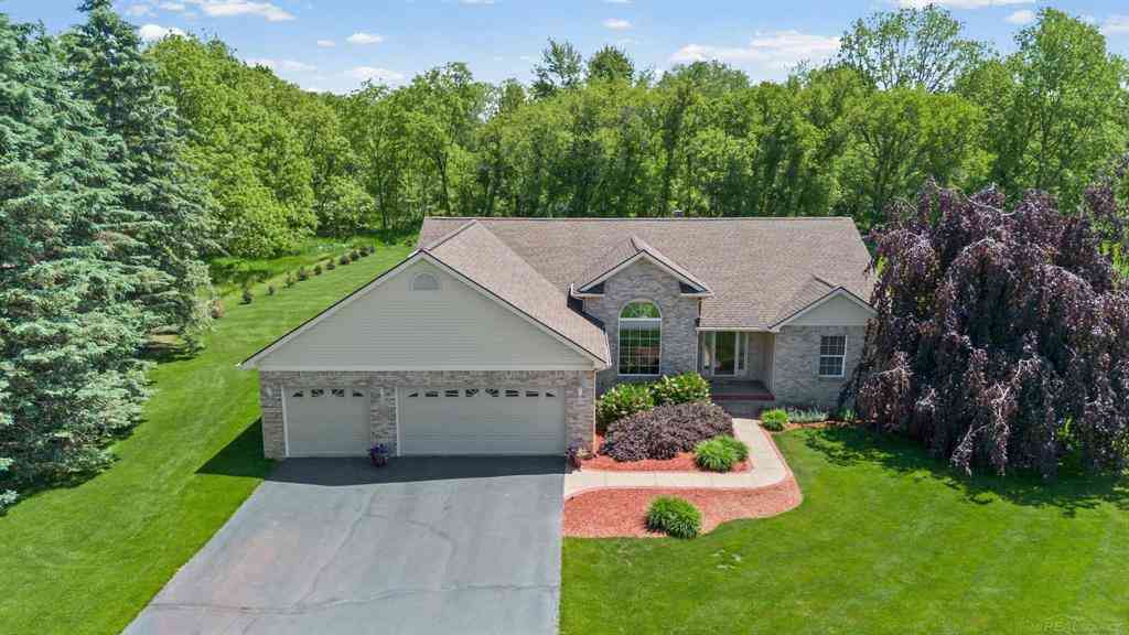 Homes For Sale - 5800 Jeanne Marie Drive <br/> White Lake, MI 48383