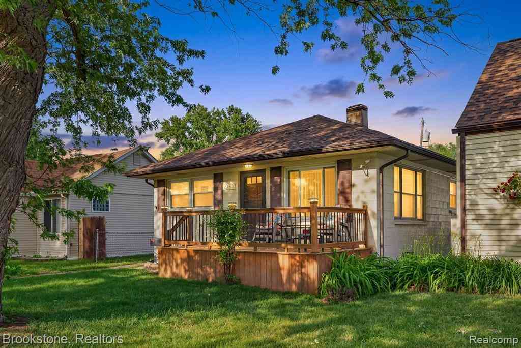 Homes For Sale - 23496 Willard Avenue <br/> Warren, MI 48089
