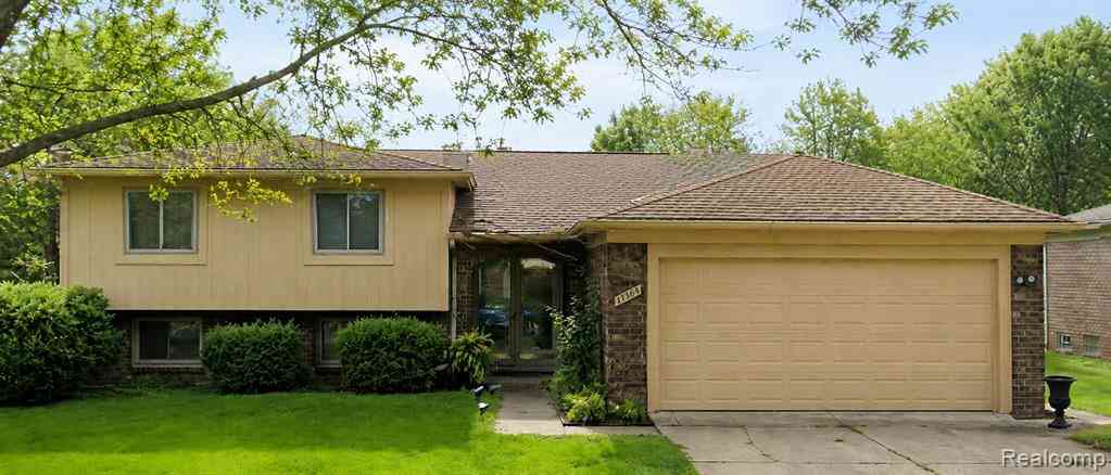 Homes For Sale - 45429 Brunswick Drive <br/> Canton, MI 48187