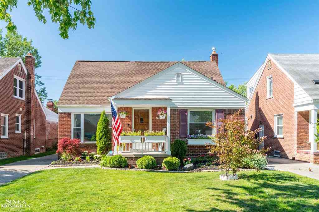 Homes For Sale - 1229 Brys Drive <br/> Grosse Pointe Woods, MI 48236