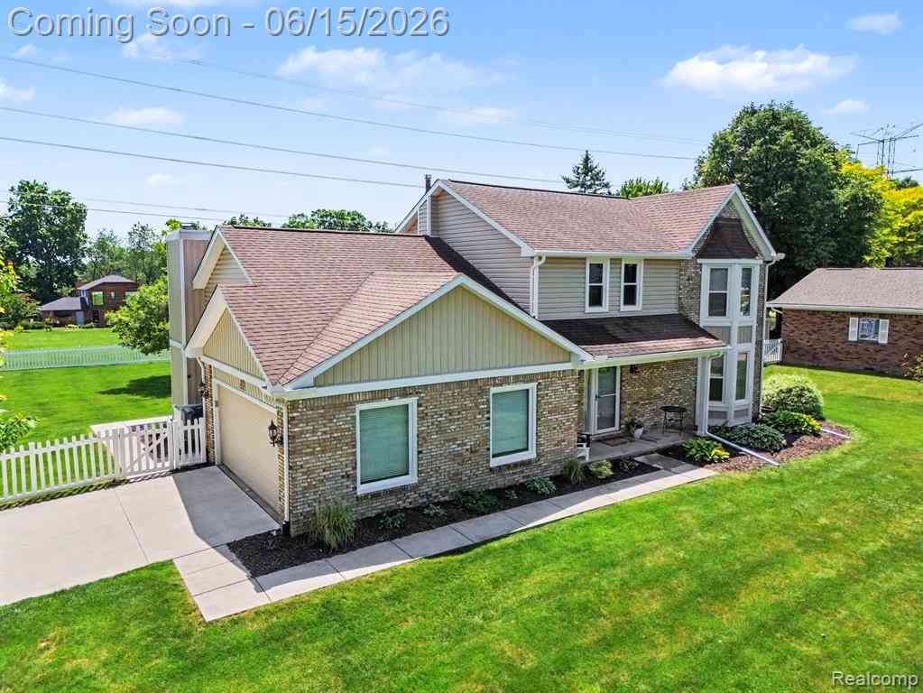 Homes For Sale - 6433 Woodcrest Ridge <br/> Clawson, MI 48346