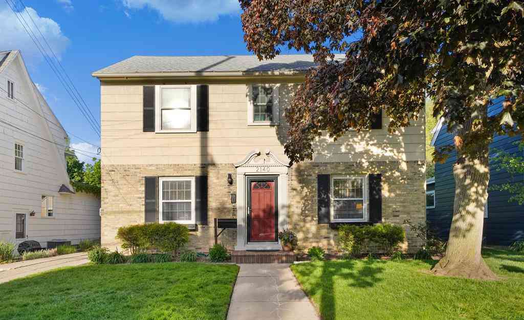 Homes For Sale - 2140 Paris Avenue Se SE<br/> Grand Rapids, MI 49507