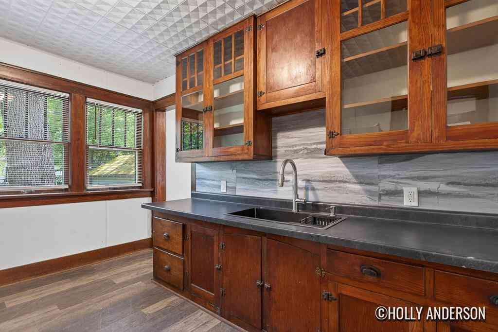 Homes For Sale - 3012 9th Street <br/> Muskegon, MI 49444