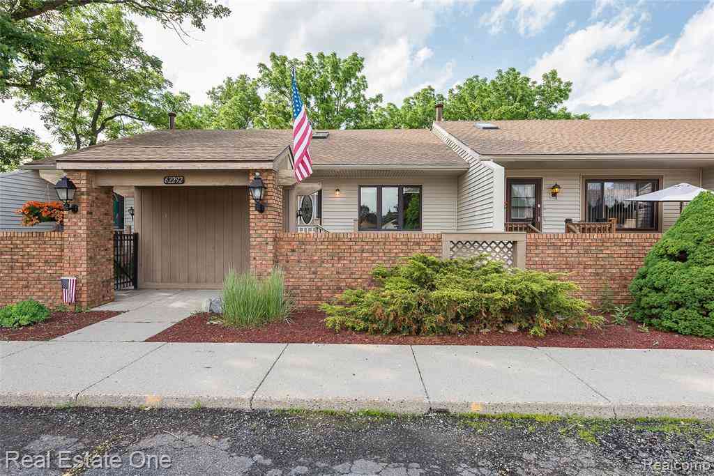 Condo For Sale - 62292 Yorktown Drive  #2<br/> South Lyon, MI 48178