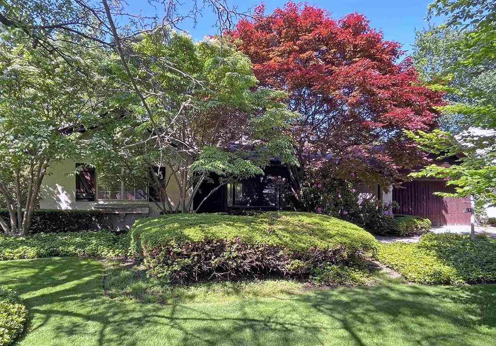Homes For Sale - 1220 S Oxford Road <br/> Wayne County, Grosse Pointe Woods, MI 48236