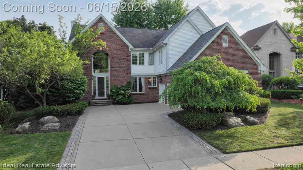 Homes For Sale - 1364 Kentfield Drive <br/> Rochester, MI 48307