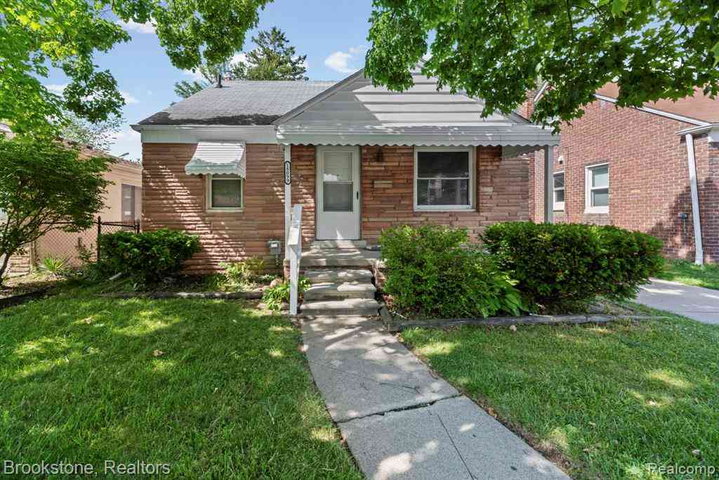 Homes For Sale - 18099 Rosetta Avenue <br/> Macomb County, Eastpointe, MI 48021