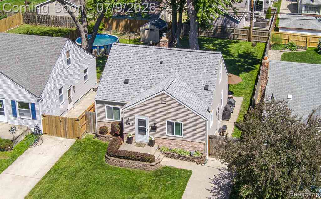 Homes For Sale - 3330 Ellwood Avenue <br/> Royal Oak, MI 48073