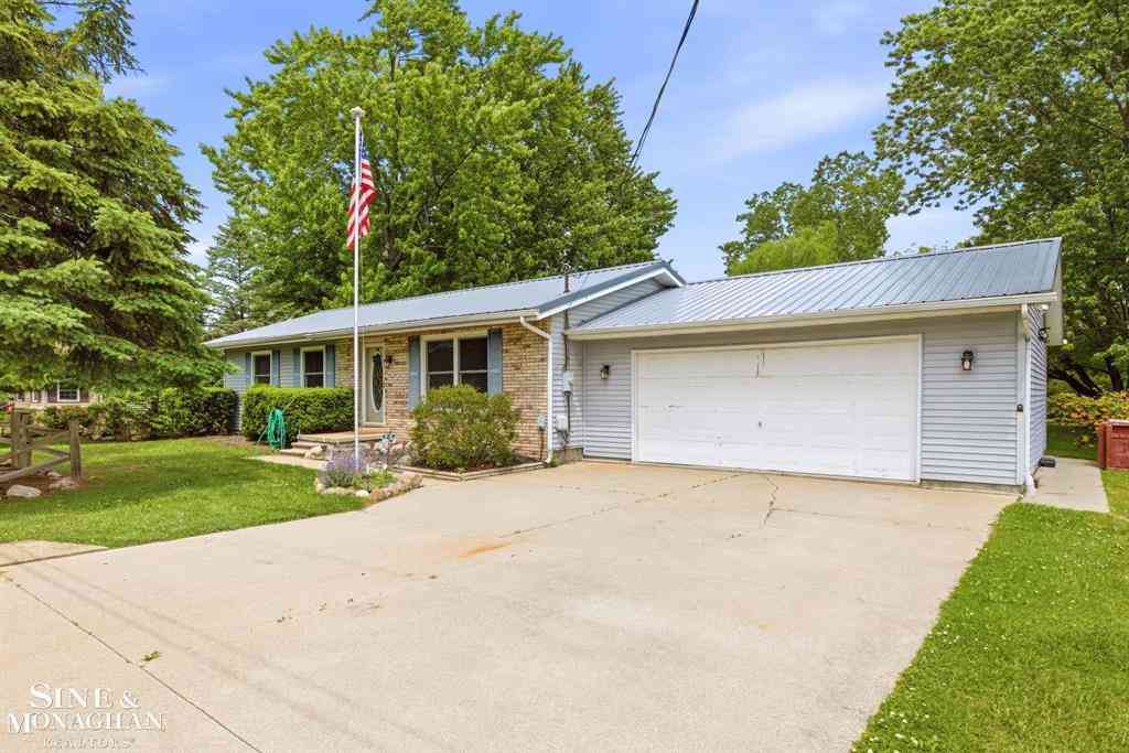 Homes For Sale - 660 Range Road <br/> Marysville, MI 48040