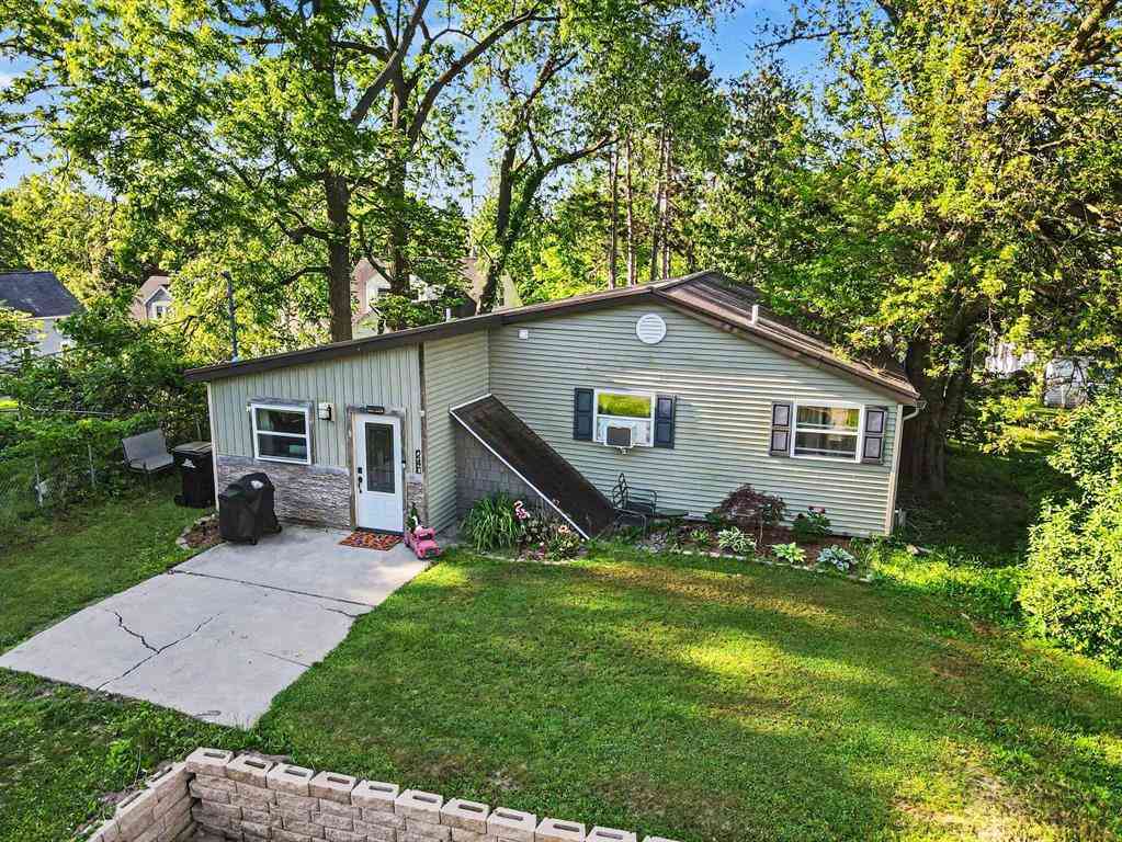 Homes For Sale - 240 W Amy Street <br/> Barry County, Hastings, MI 49058
