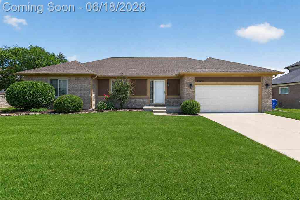 Homes For Sale - 33470 Paoletti Drive <br/> Macomb County, Fraser, MI 48026