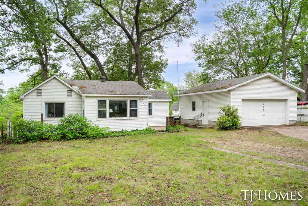 Homes For Sale - 423 Collins Avenue <br/> Muskegon, MI 49444