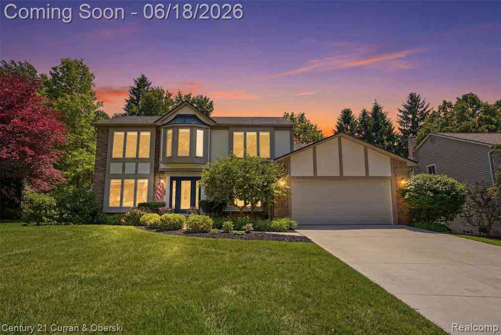Homes For Sale - 42149 Crestview Circle <br/> Northville, MI 48168