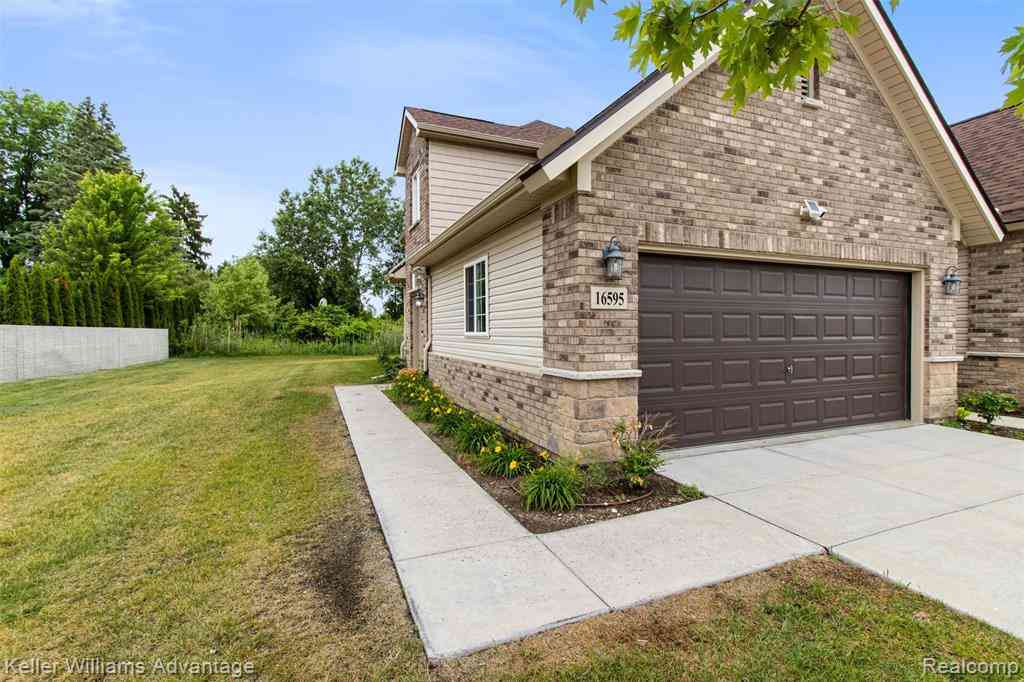 Condo For Sale - 16595 Savor Lane <br/> Clinton Township, MI 48035