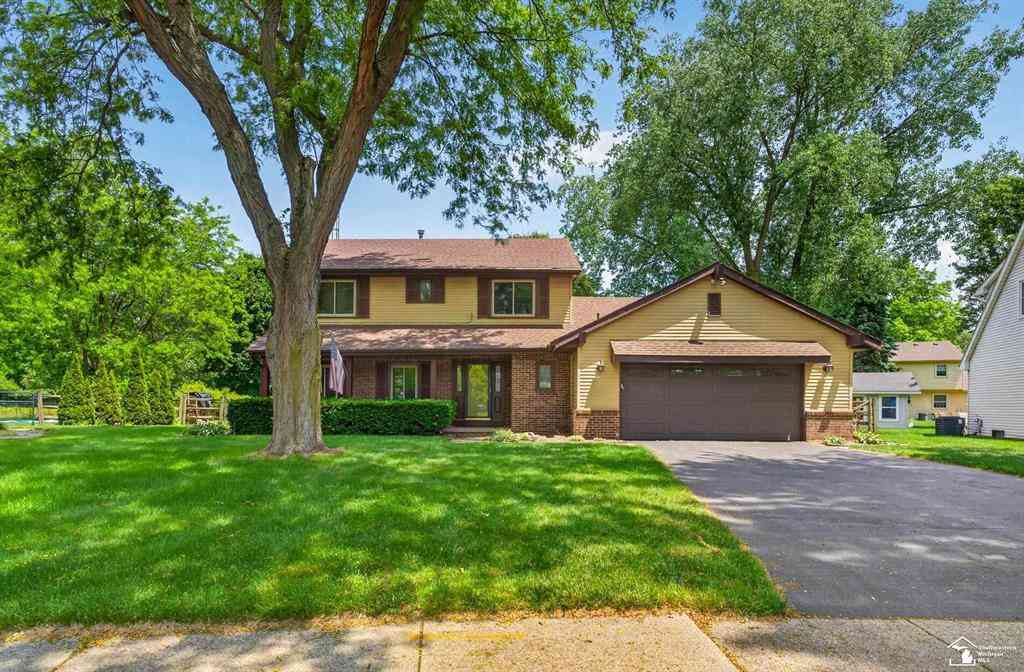 Homes For Sale - 8008 Fox Run Court <br/> Monroe County, Temperance, MI 48182