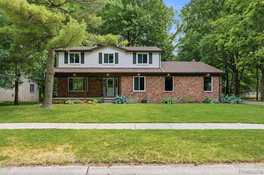 Homes For Rent - 1880 Welling Drive <br/> Troy, MI 48085