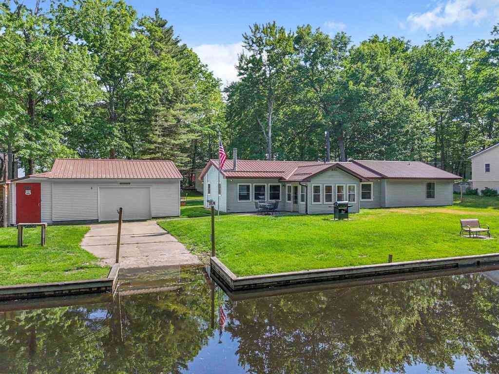 Homes For Sale - 311 W Lake Drive <br/> Wexford County, Cadillac, MI 49601