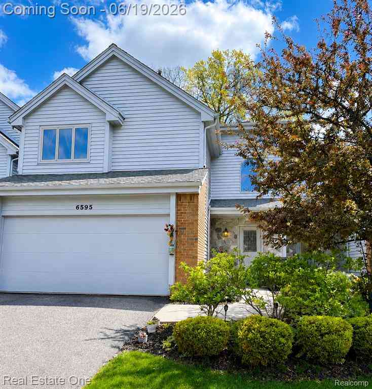 Condo For Sale - 6595 Scenic Pines Court <br/> Clarkston, MI 48346