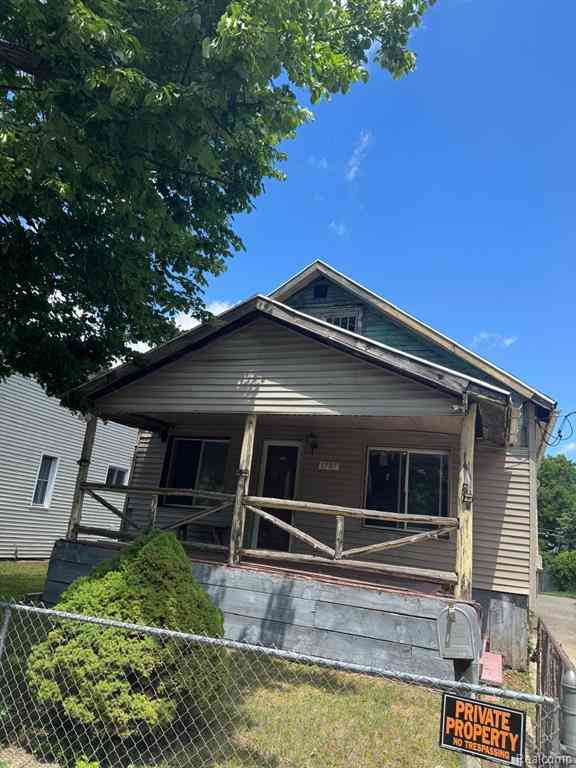 Homes For Sale - 1705 Arizona Avenue <br/> Flint, MI 48506