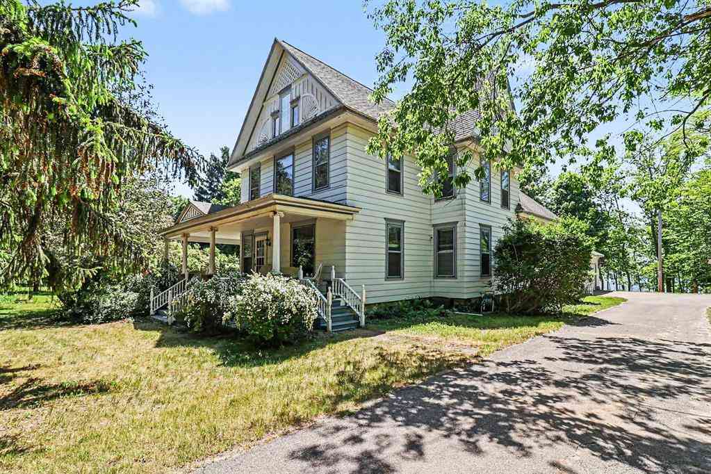 Homes For Sale - 4539 S Lakeshore Drive <br/> Mason County, Ludington, MI 49431