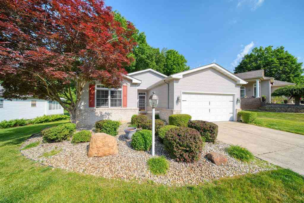 Condo For Sale - 3010 S Wood Dale Drive  #14<br/> Jackson, MI 49203