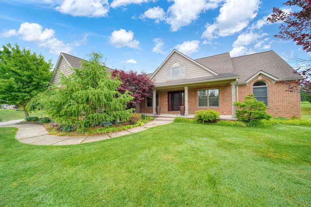 Homes For Sale - 5040 Grande View Lane <br/> Jackson, MI 49201