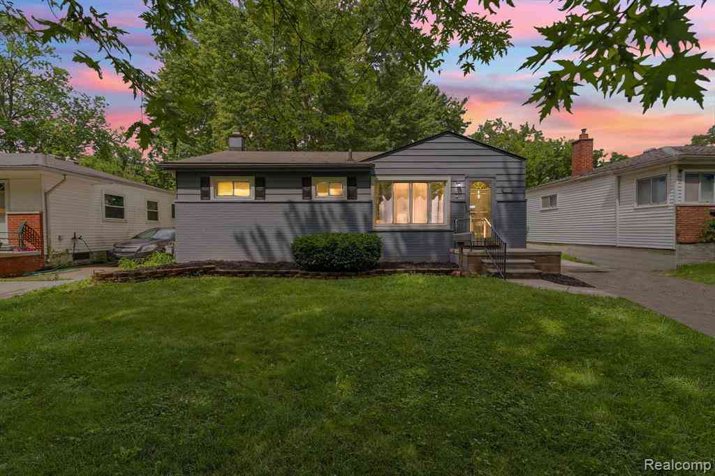 Homes For Sale - 18257 Indian  <br/> Wayne County, Redford, MI 48240