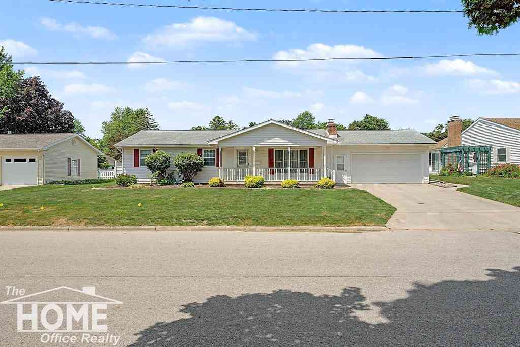 Homes For Sale - 983 Krust Drive <br/> Owosso, MI 48867