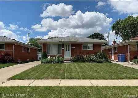 Homes For Rent - 6577 N Lafayette Street <br/> Dearborn Heights, MI 48127