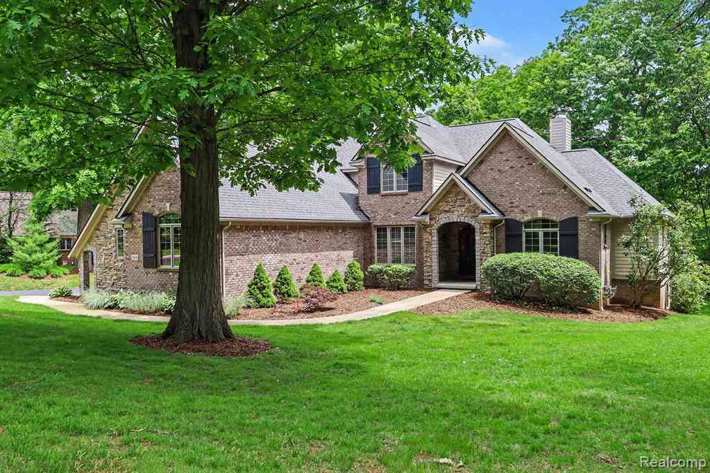 Homes For Sale - 10490 Deer Ridge Trail <br/> Holly, MI 48442