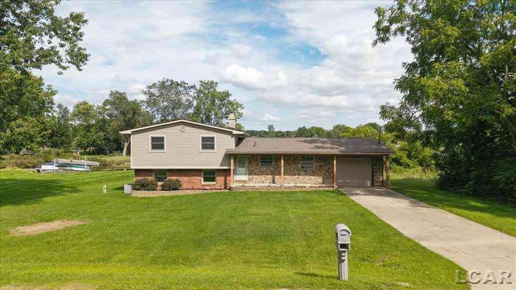 Homes For Sale - 9315 Kingsley Drive <br/> Lenawee County, Onsted, MI 49265