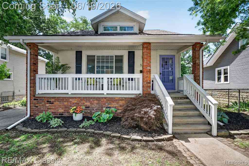Homes For Sale - 561 W Saratoga Street <br/> Oakland County, Ferndale, MI 48220