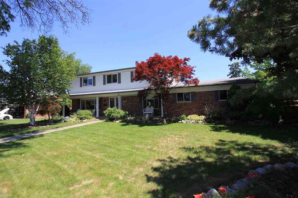 Homes For Sale - 32310 Coventry Place <br/> Warren, MI 48093