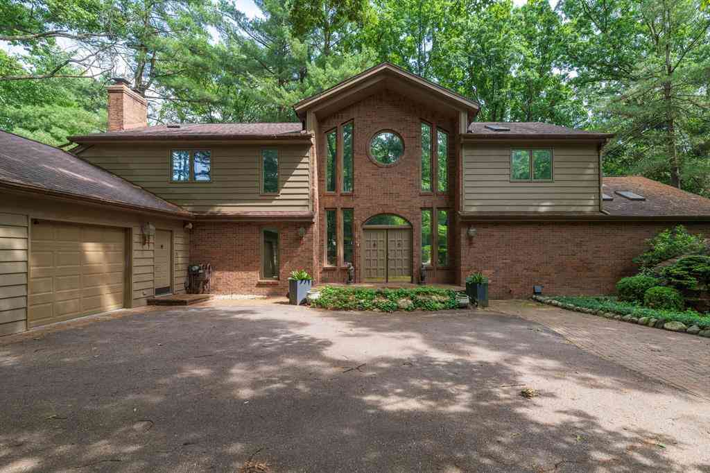 Homes For Sale - 7129 Lakeridge Place <br/> Kalamazoo, MI 49009