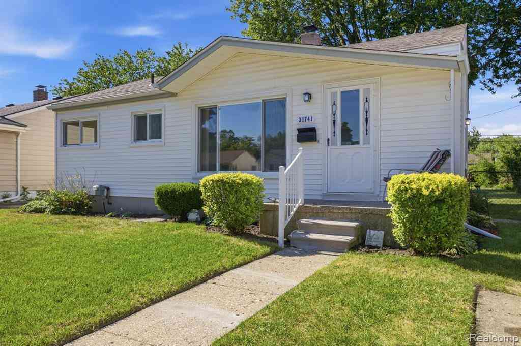 Homes For Sale - 31741 Fairchild Street <br/> Westland, MI 48186