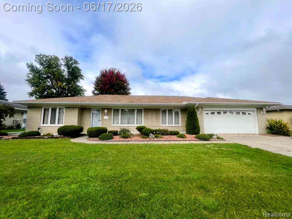 Homes For Sale - 11571 Murthum Avenue <br/> Warren, MI 48093